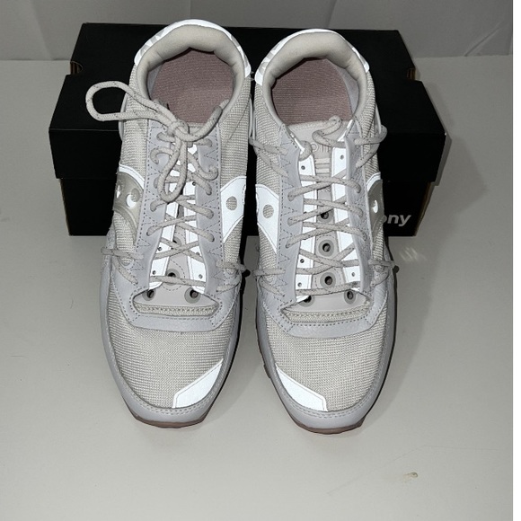 Saucony Jazz DST Shoes White/Shadow S70528-1 Size 12 Men 13.5 Women Medium Box - Picture 2 of 7